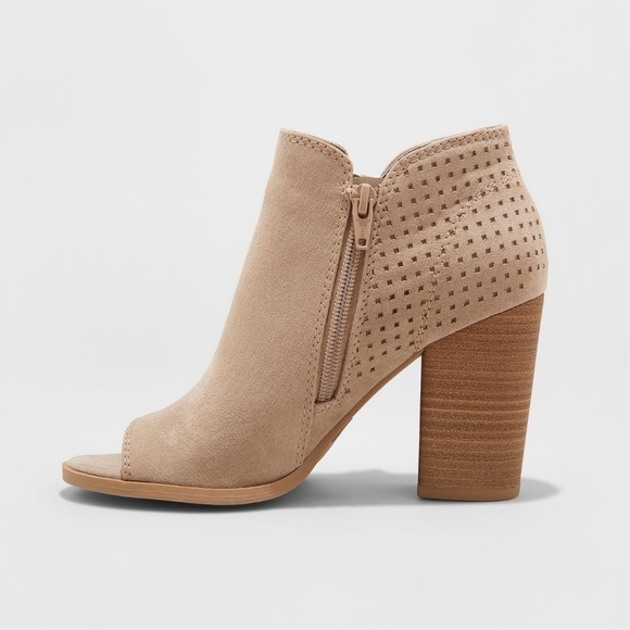 Universal Thread Collie Open Toe Laser Cut Bootie - Picture 3 of 3